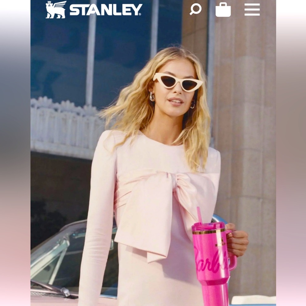 Limited Edition StanleyxBarbie Icon Quencher